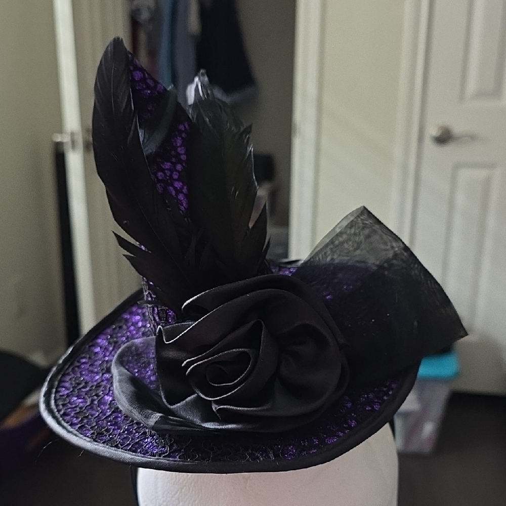 Elegant Black and Purple Fascinator Hat